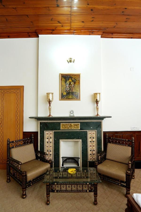 Bed and Breakfast The Edgeworth Shimla Esterno foto