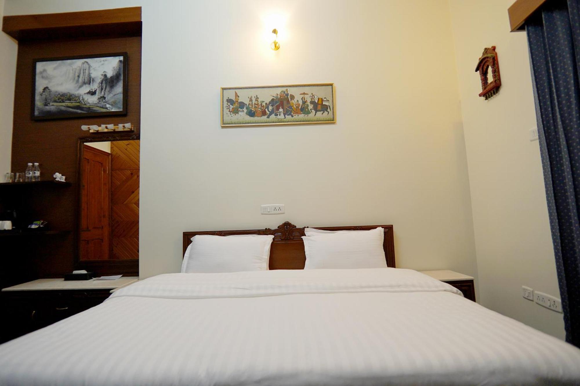 Bed and Breakfast The Edgeworth Shimla Esterno foto